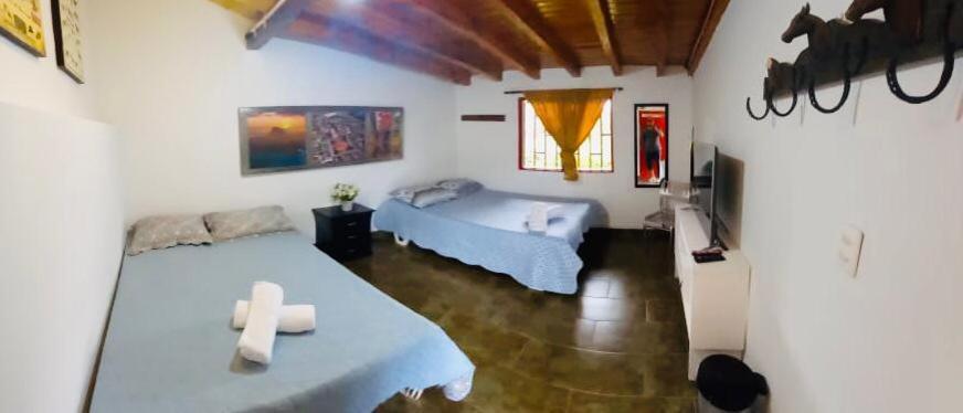 House Bed & Breakfast Guatapé Exterior photo